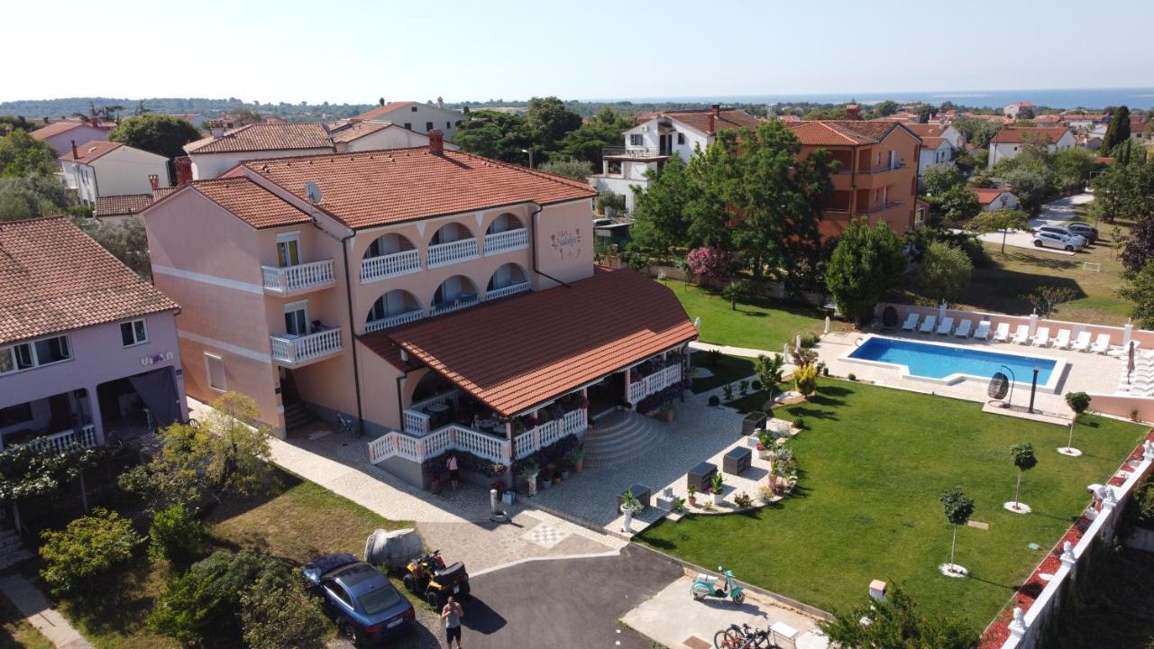 Villa Natalija Medulin Exterior photo